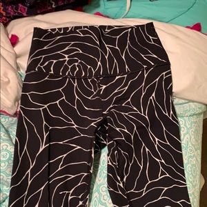 lululemon leggings rose pattern